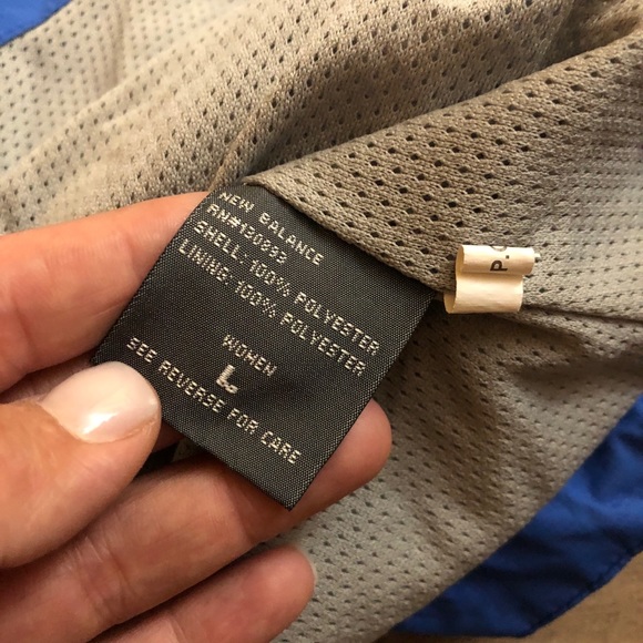 New balance Sweater sold - Picture 5 of 5